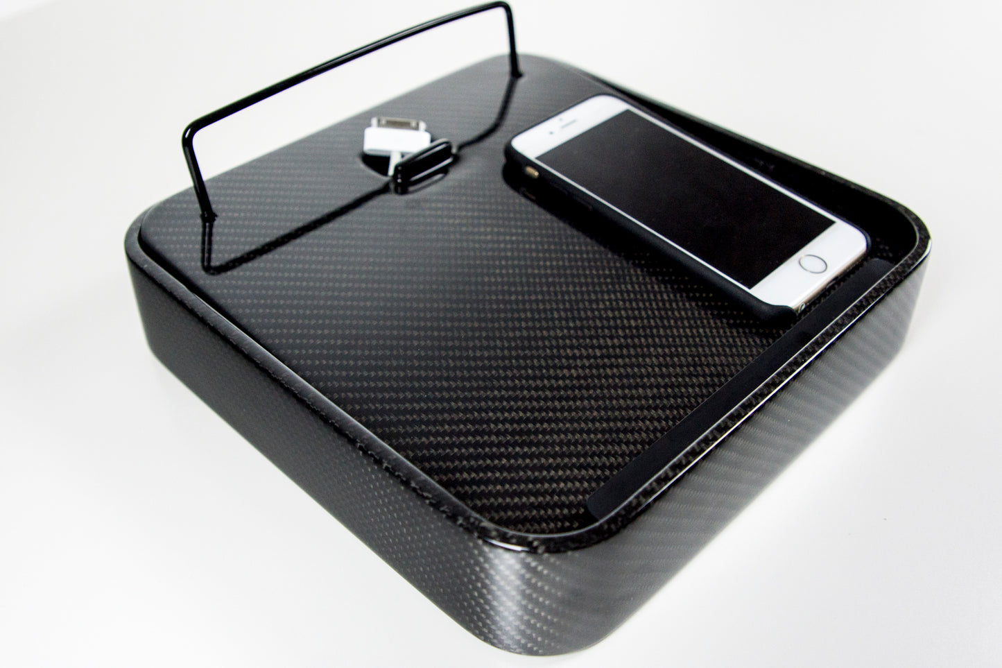 Carbon Mediabox Smartphone Handy Tablet Ladestation Bluelounge Sanctuary4