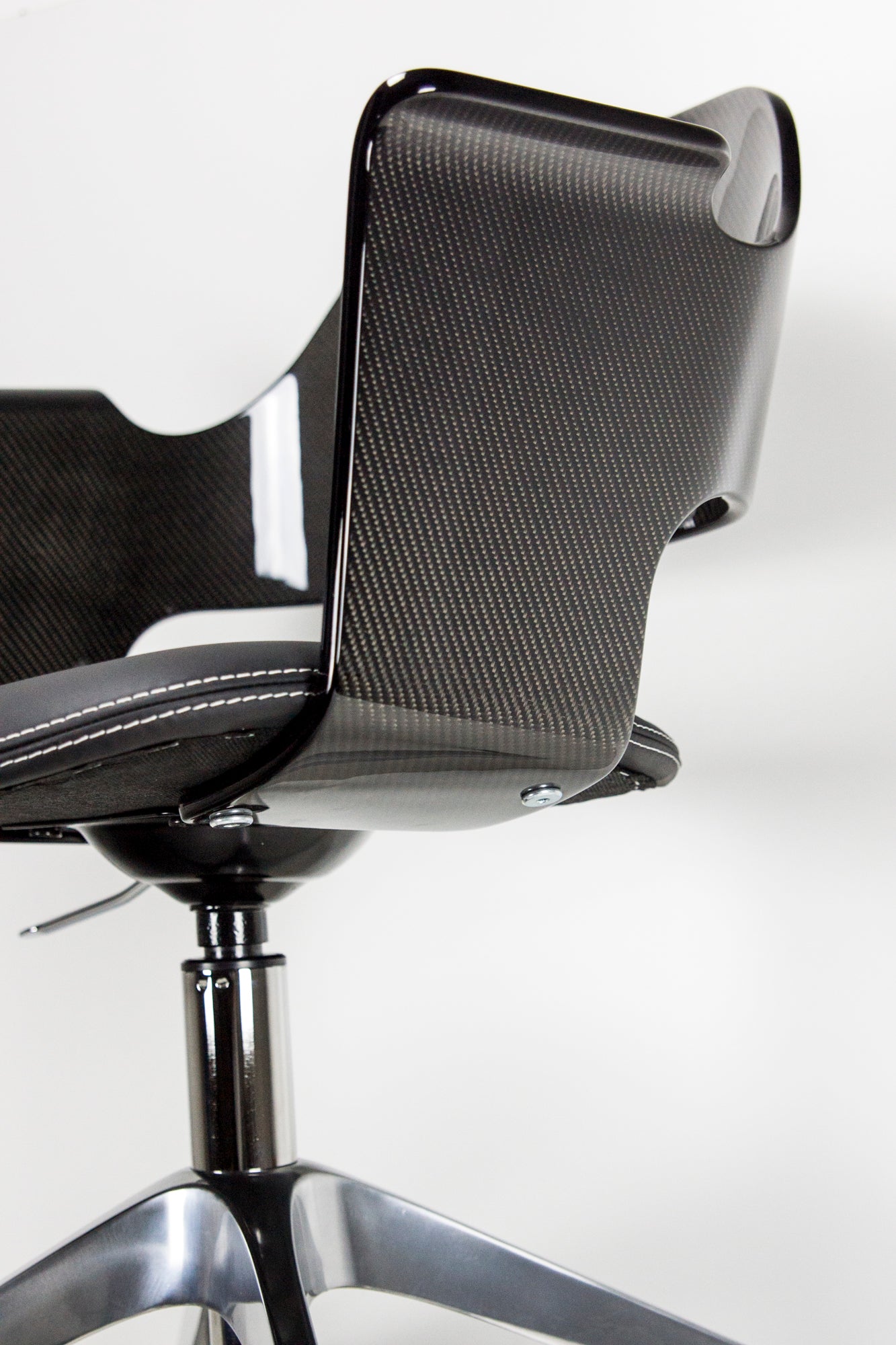 Carbon Bürostuhl Bürosessel Empfangsstuhl Konferenzstuhl Design / Carbon Fibre office chair office armchair reception chair conference chair design