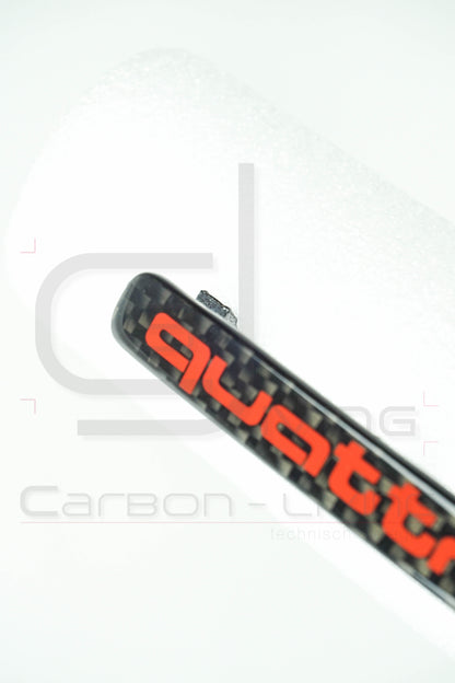 Audi A3 S3 RS3 8V Carbon Quattro Emblem Badge für Armaturenbrett
