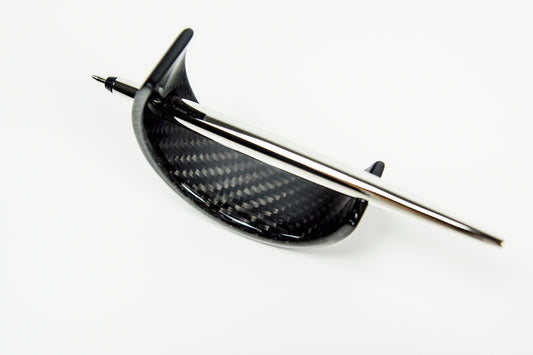Carbon Stifthalter mit Design Metallkugelschreiber mit Ständer / Carbon Fibre Design Penholder with metal pen