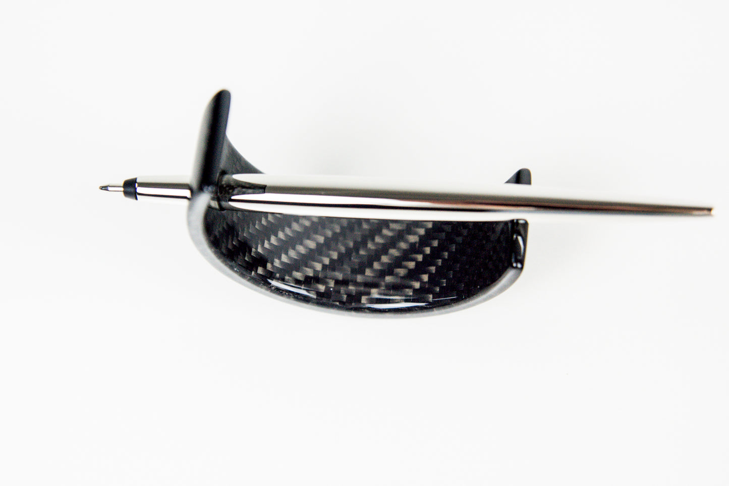 Carbon Stifthalter mit Design Metallkugelschreiber mit Ständer / Carbon Fibre Design Penholder with metal pen