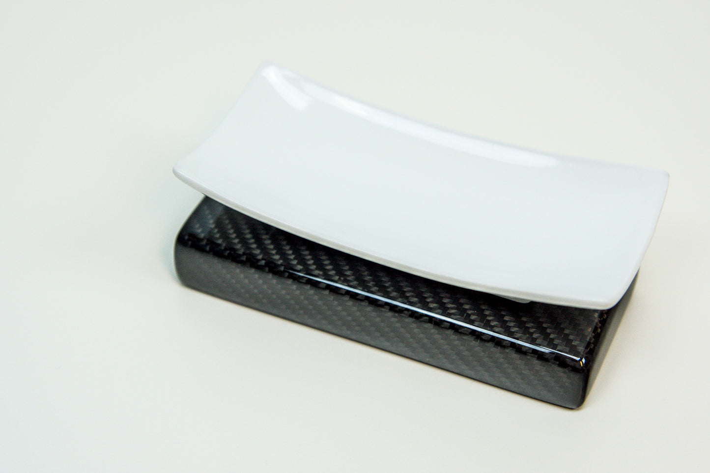 Seifenschale Seifenablage mit Carbon-Sockel / Soap Tray with Carbon Fibre Base