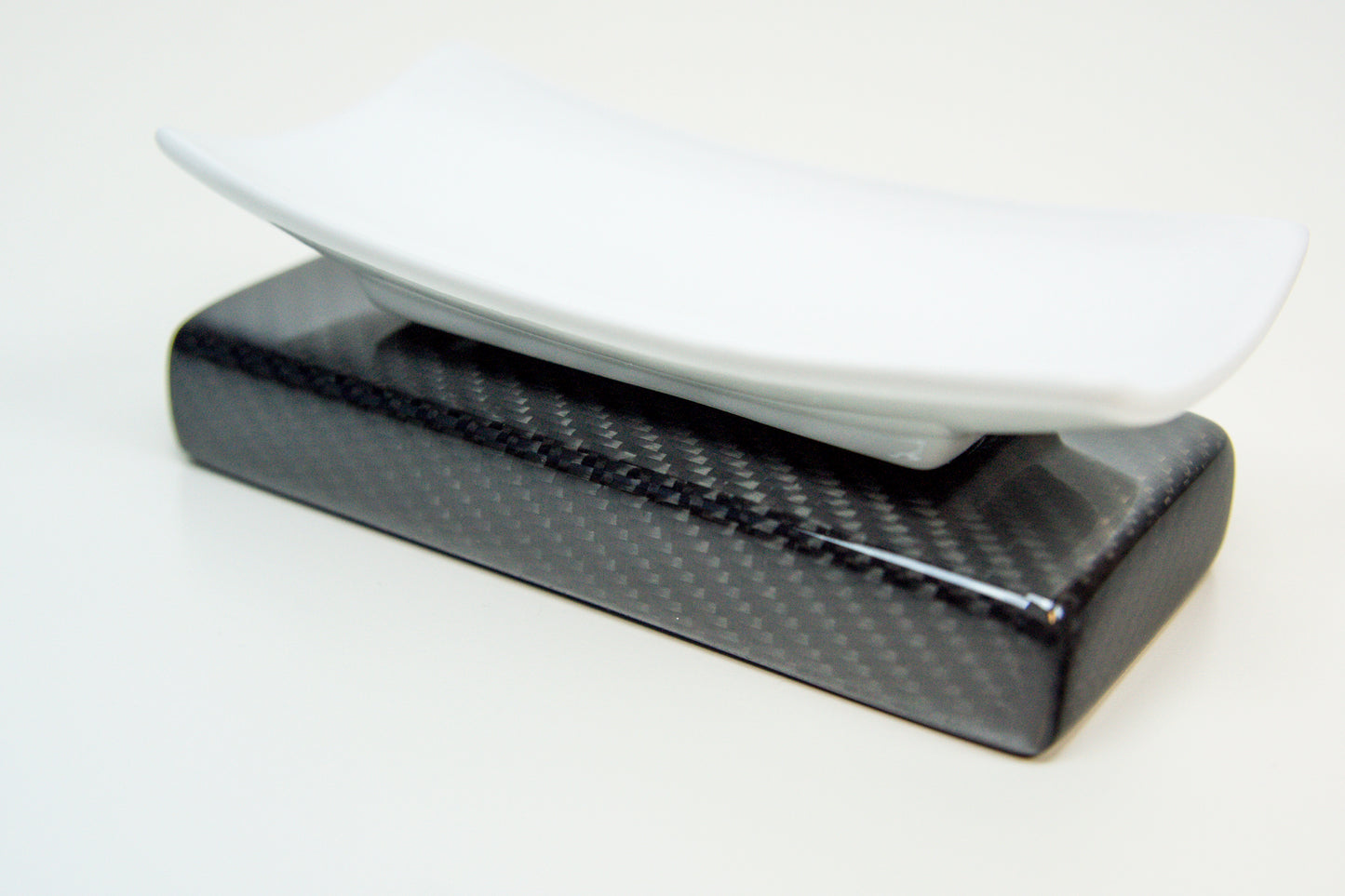 Seifenschale Seifenablage mit Carbon-Sockel / Soap Tray with Carbon Fibre Base